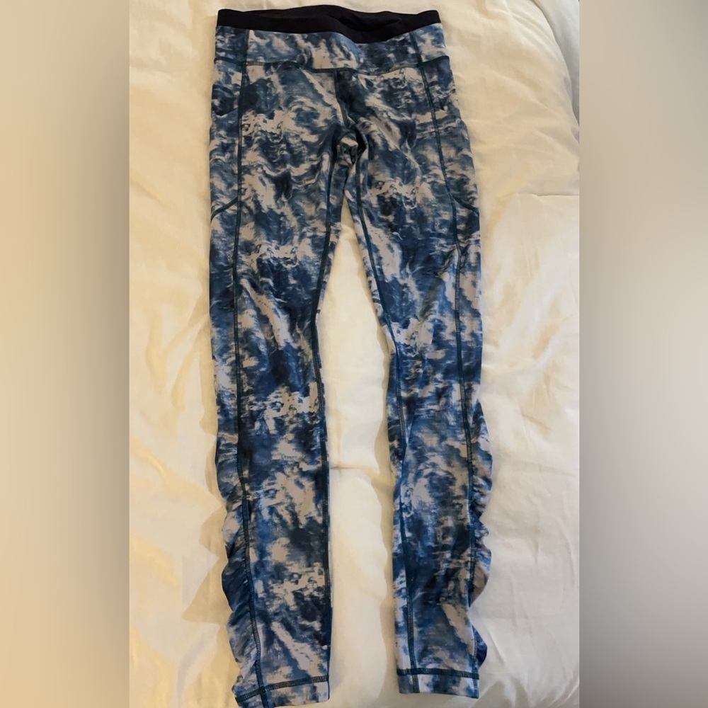 Lululemon blue print leggings